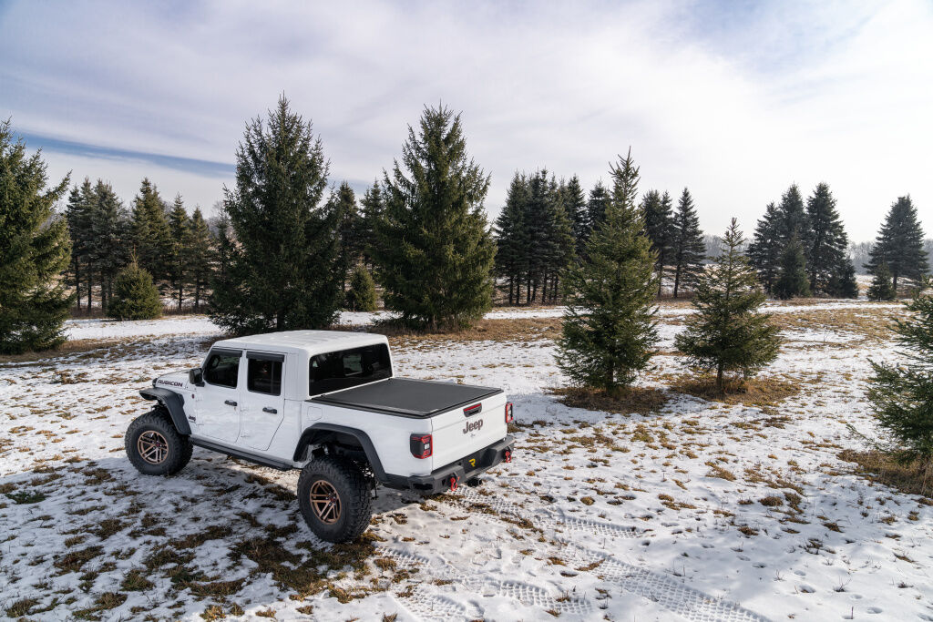 Revolver X4s Hard Rolling Truck Bed Cover - 2020-2025 Jeep Gladiator 5' Bed - Image 14