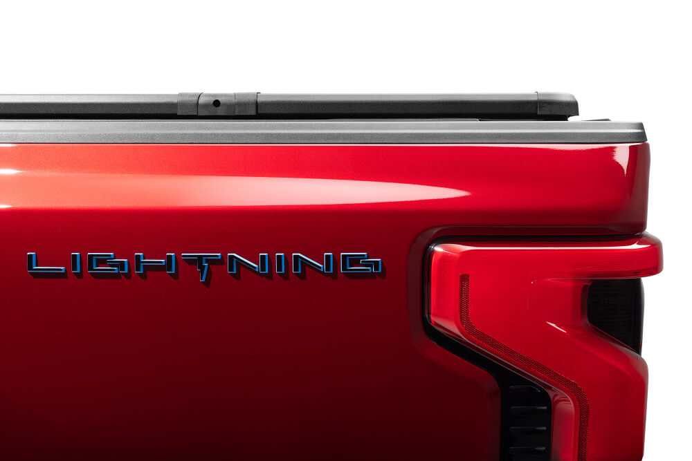 Solid Fold ALX Tonneau Cover - Black Textured Paint - 2021-2026 Ford F-150 5' 7" Bed (Includes Lightning) - Image 2