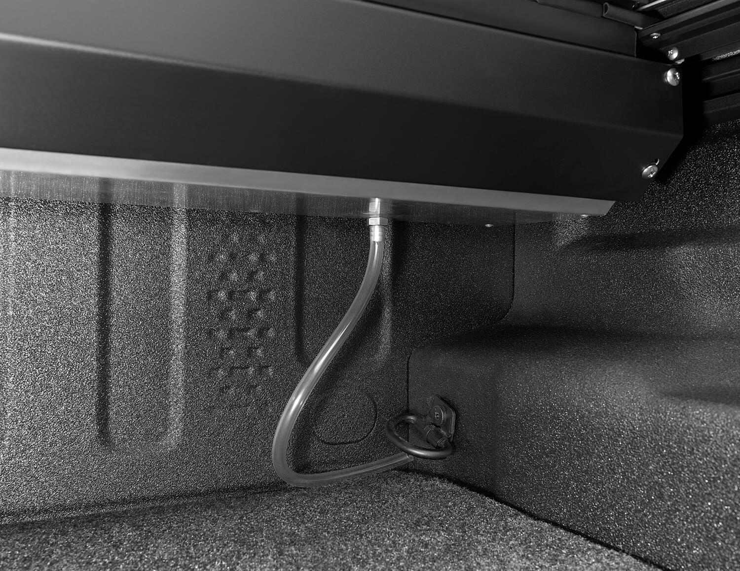 M-Series Locking Retractable Truck Bed Cover for 2020-2025 Jeep Gladiator without Trail Rail System, 5 Ft. Bed - Image 2