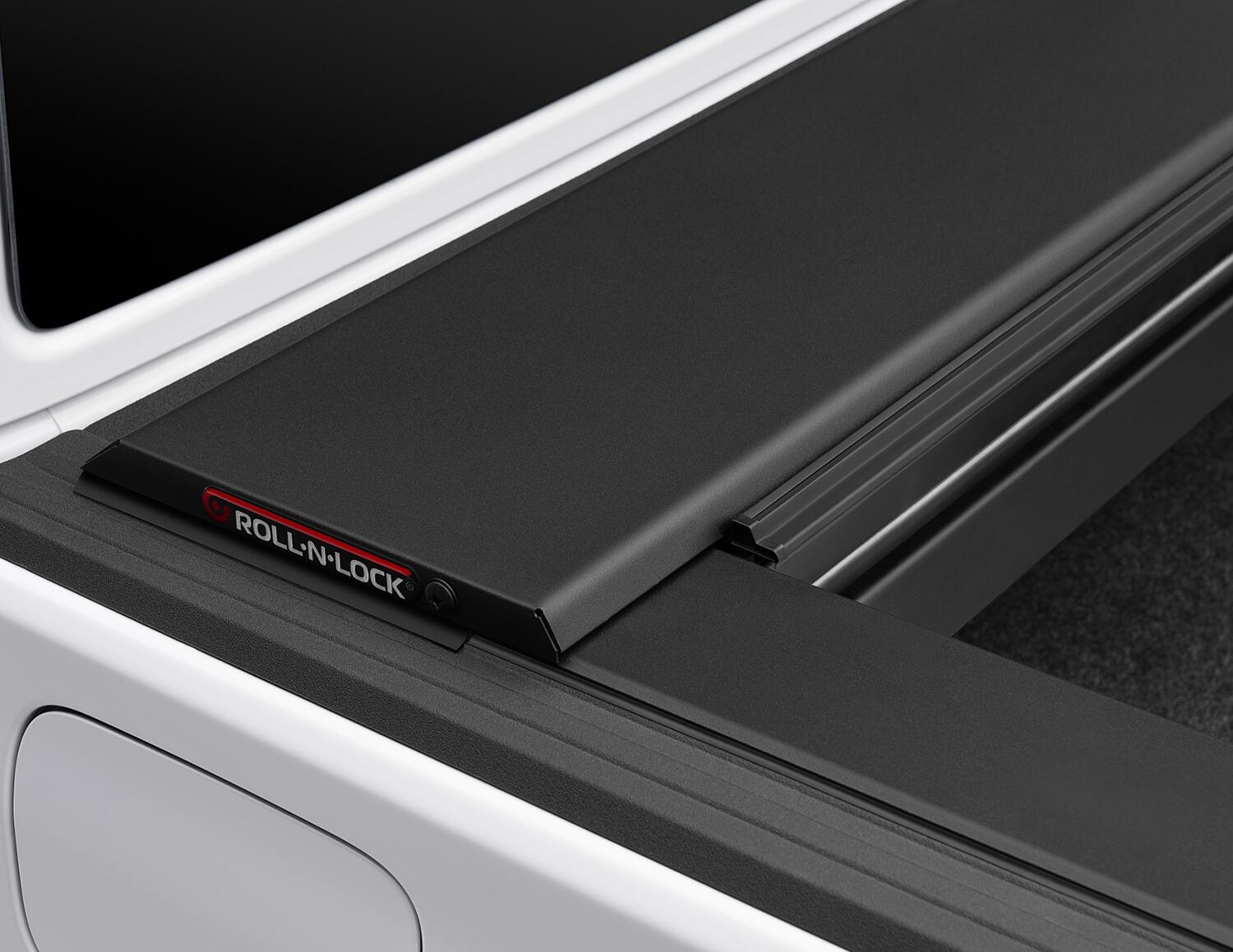 M-Series Locking Retractable Truck Bed Cover for 2020-2025 Jeep Gladiator without Trail Rail System, 5 Ft. Bed - Image 4