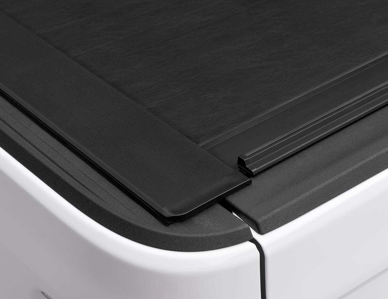 M-Series Locking Retractable Truck Bed Cover for 2020-2025 Jeep Gladiator without Trail Rail System, 5 Ft. Bed - Image 6