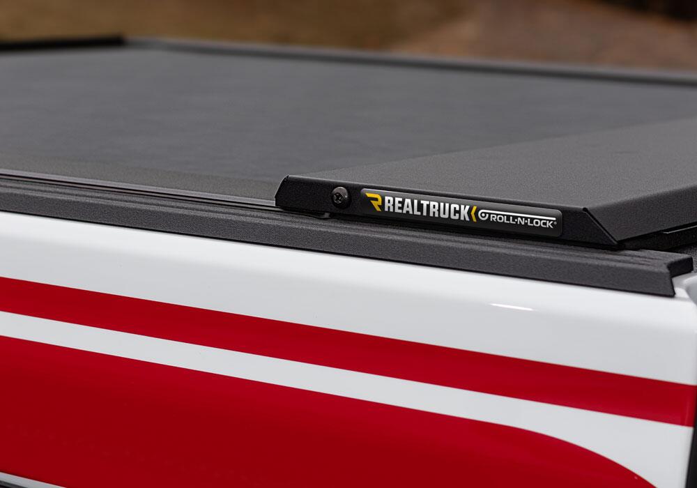 M-Series Locking Retractable Truck Bed Cover for 2020-2025 Jeep Gladiator with Trail Rail System, 5 Ft. Bed - Image 7