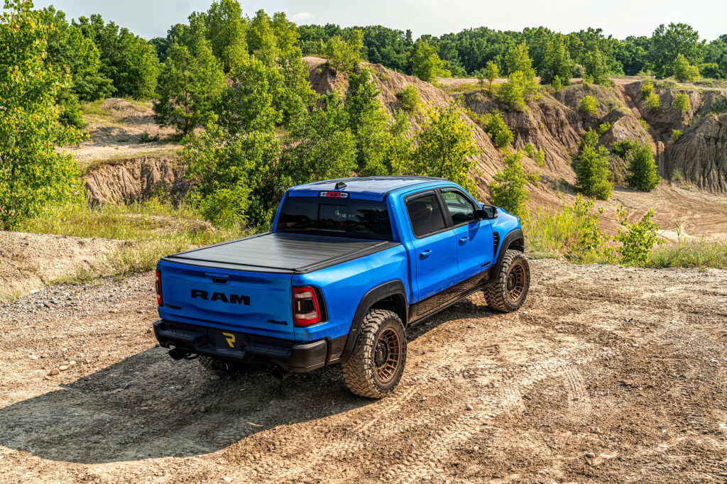 Retrax IX Tonneau Cover - 2019 (New Body Style)-2026 Chevy Silverado/GMC Sierra 1500 6' 7" Bed - Image 15