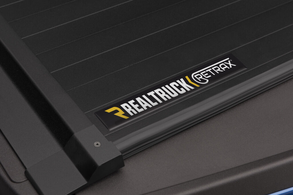 Retrax IX Tonneau Cover - 2019 (New Body Style)-2026 Chevy Silverado/GMC Sierra 1500 6' 7" Bed - Image 4