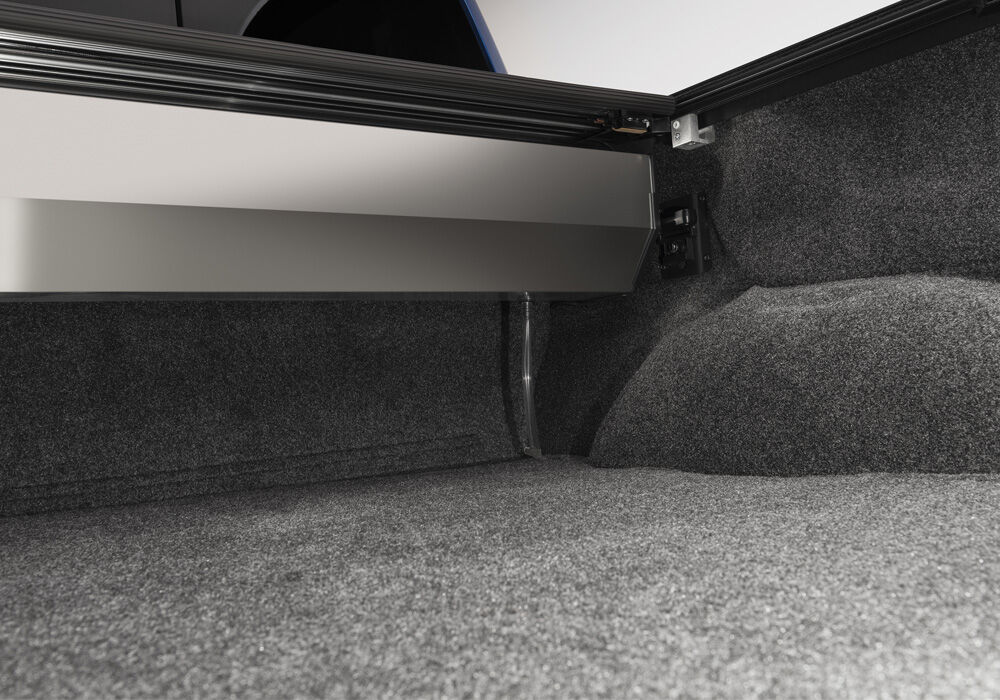 Retrax IX Tonneau Cover - 2019 (New Body Style)-2026 Chevy Silverado/GMC Sierra 1500 6' 7" Bed - Image 5
