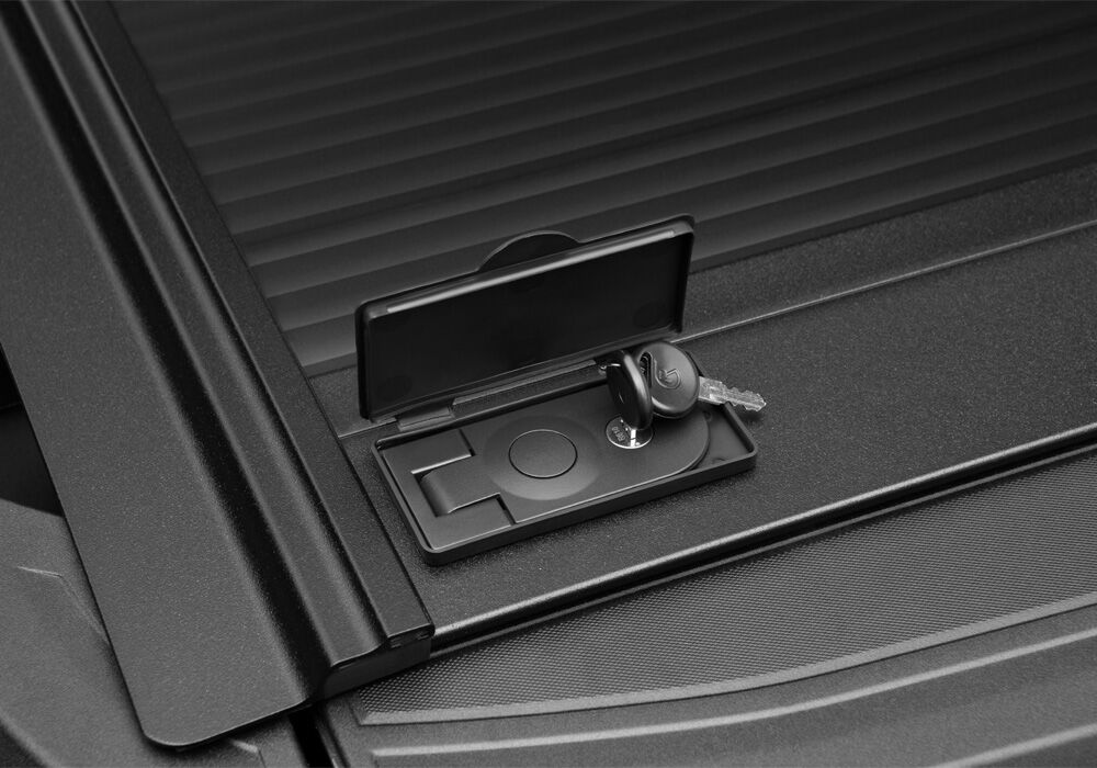 RetraxOne MX Retractable Tonneau Cover - Matte One Piece Polycarbonate Finish - 2020-2026 Chevy Silverado/GMC Sierra 2500 HD/3500 HD 6' 9" Bed without Stake Pockets - Standard Rails - Image 11