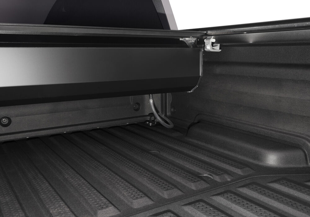 RetraxOne MX Retractable Tonneau Cover - Matte One Piece Polycarbonate Finish - 2017-2025 Honda Ridgeline without Stake Pockets - Image 7