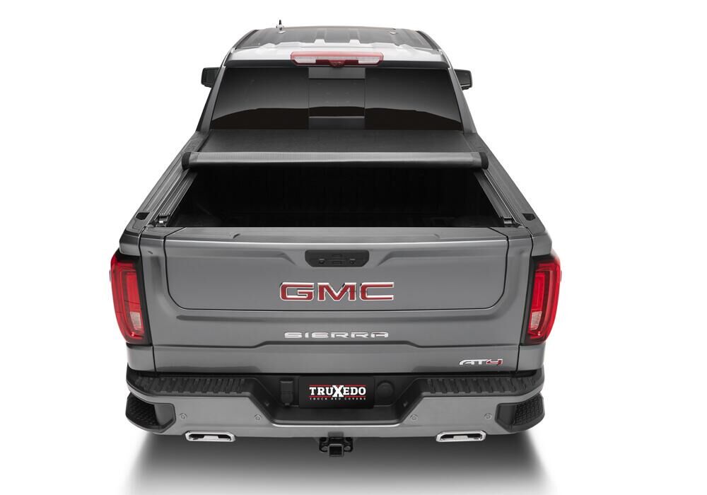 Lo Pro Tonneau Cover - Black - 2020-2026 GMC Sierra (with CarbonPro Bed) 5' 9" Bed - Image 14