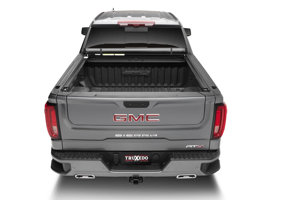 Lo Pro Tonneau Cover - Black - 2020-2026 GMC Sierra (with CarbonPro Bed) 5' 9" Bed - Image 15