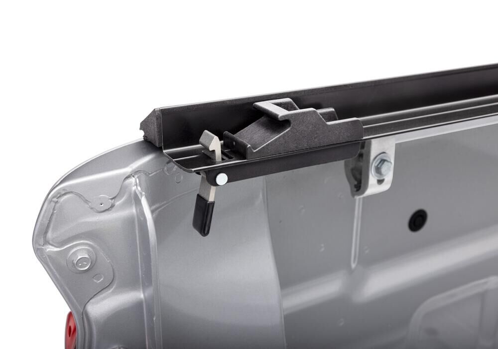 Lo Pro Tonneau Cover - Black - 2022-2026 Nissan Frontier 5' Bed - Image 3