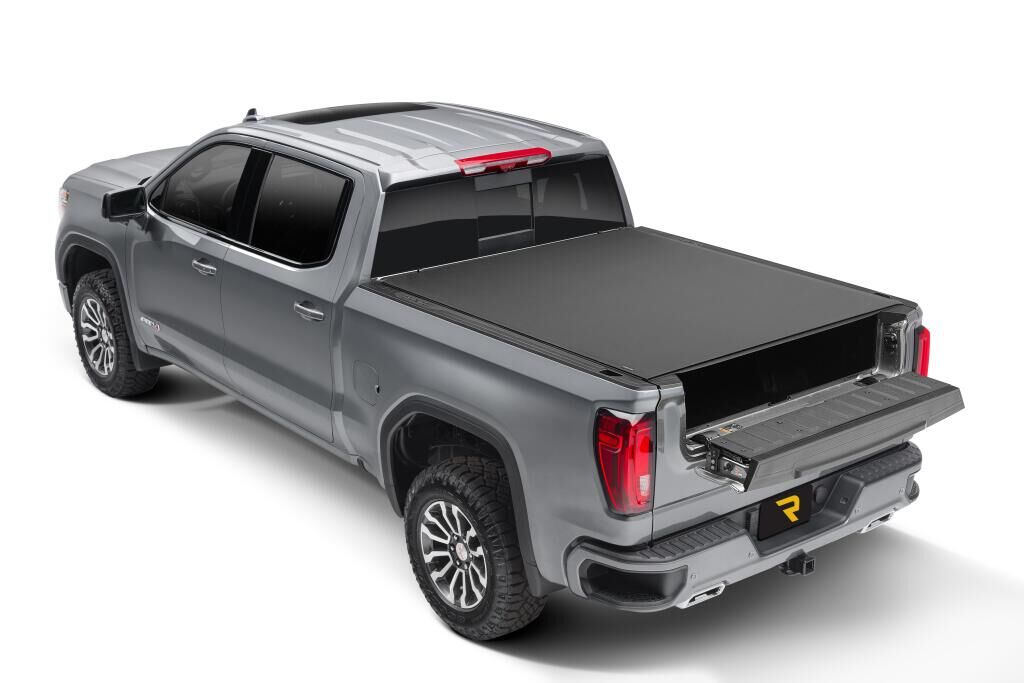 Pro X15 Tonneau Cover - Black - 2020-2026 GMC Sierra (with CarbonPro Bed) 5' 9" Bed with or without MultiPro/Multi-Flex Tailgate - Image 2