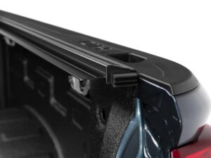 Sentry CT Tonneau Cover - 2020-2026 Chevy Silverado/GMC Sierra 2500 HD/3500 HD 6' 9" Bed with or without MultiPro Tailgate