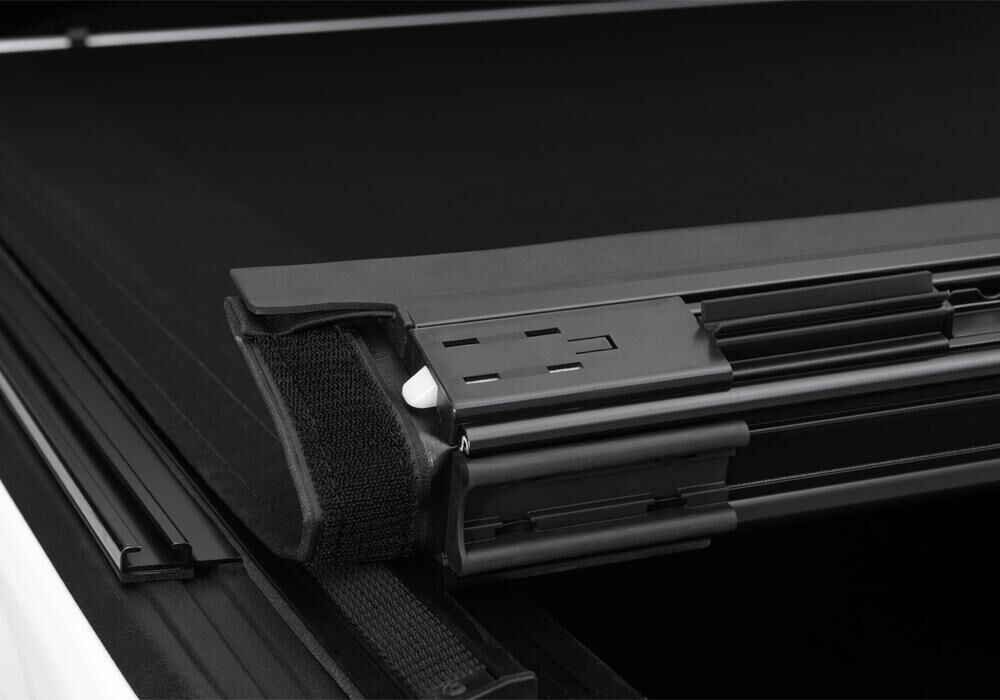 Sentry CT Tonneau Cover - Black - 2020-2025 Jeep Gladiator with or without Trail Rail System - Image 8