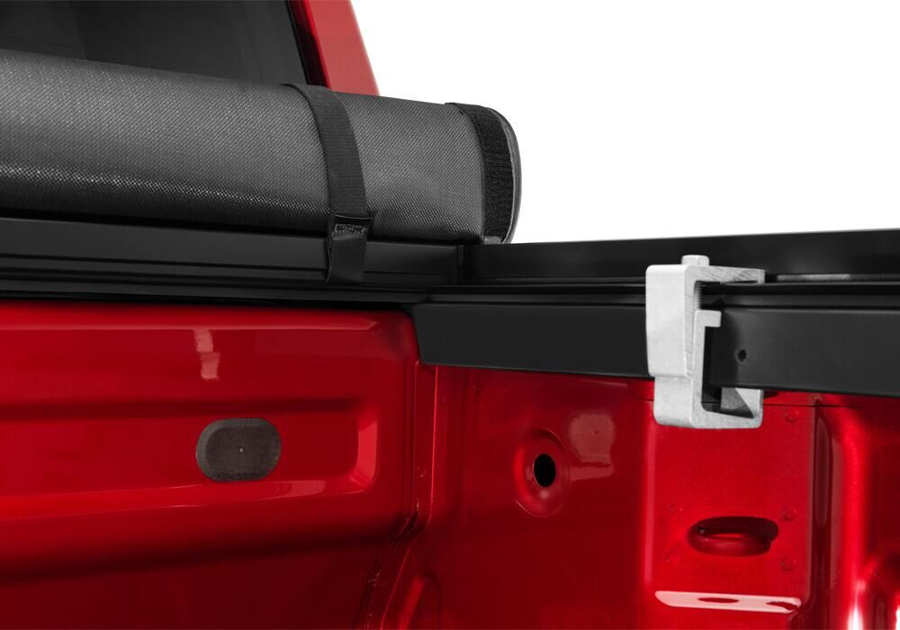 TruXport Tonneau Cover - Black - 2019 (New Body Style)-2026 Chevy Silverado/GMC Sierra (without CarbonPro Bed) 5' 9" Bed - Image 4