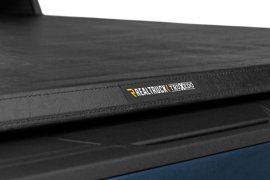 TruXport Tonneau Cover - Black - 2020-2026 Chevy Silverado/GMC Sierra 2500 HD/3500 HD 6' 9" Bed - Image 7