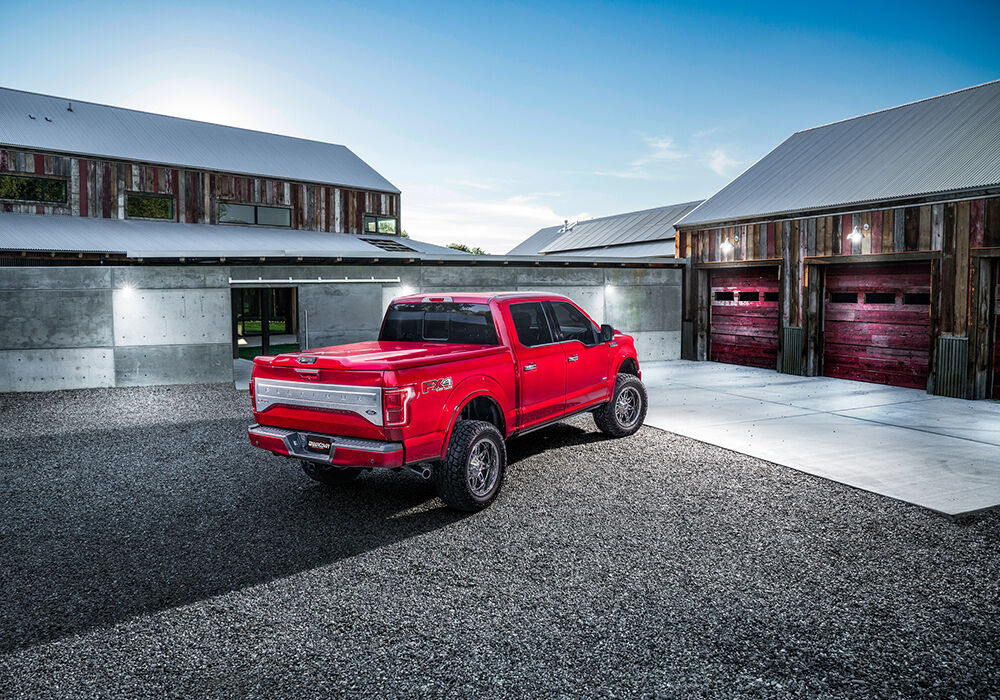 UnderCover Elite Smooth 2025-2026 Ram 1500 5' 7" Bed without RamBox without Multifunction Tailgate - Ready To Paint - Image 3