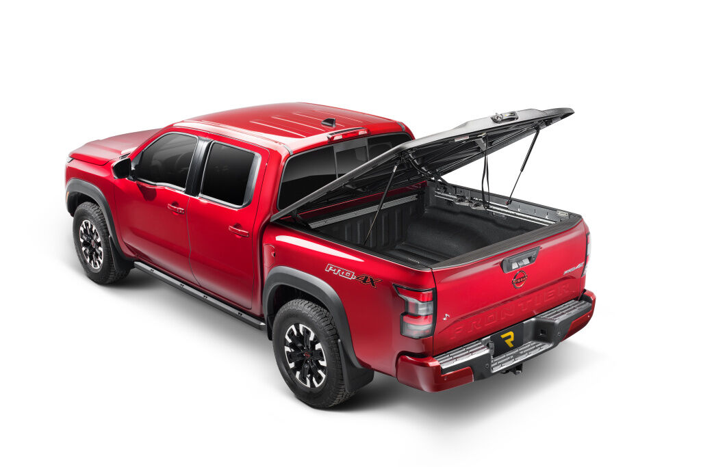 UnderCover Elite 2022-2026 Nissan Frontier 5' Bed with or without Utili-Track System - Black Textured - Image 2