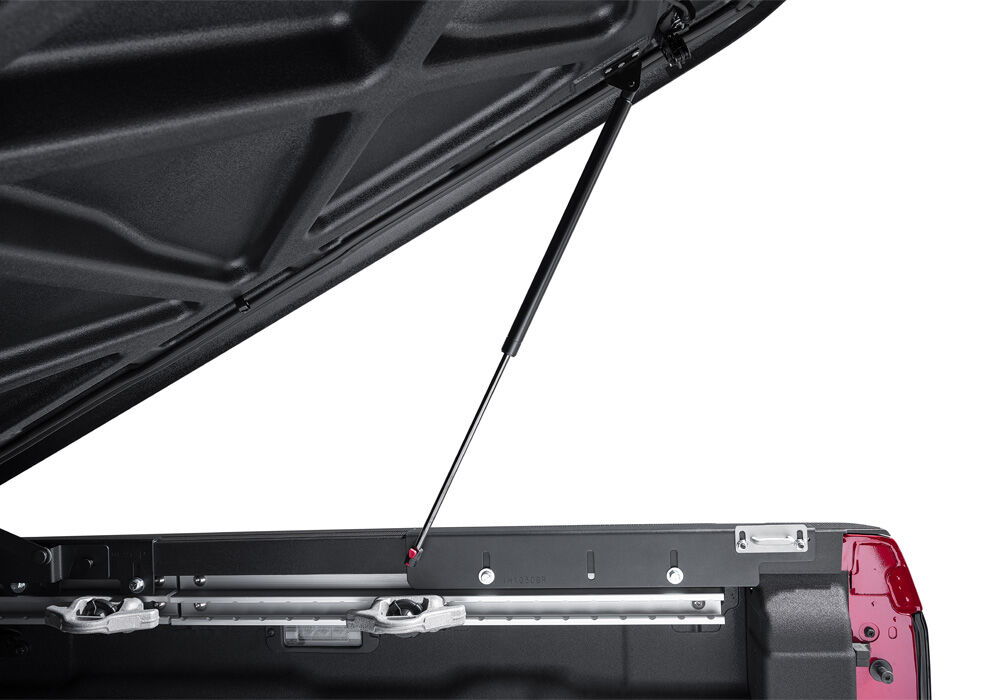 UnderCover Elite 2022-2026 Nissan Frontier 5' Bed with or without Utili-Track System - Black Textured - Image 18