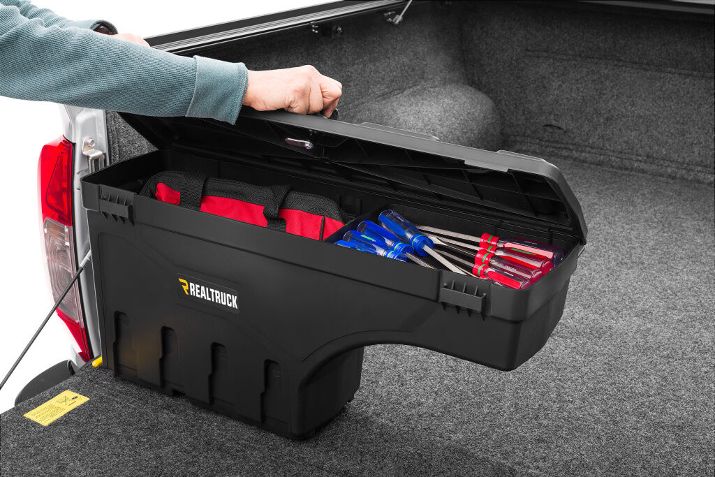 UnderCover Swing Case 2022-2026 Nissan Frontier - Drivers Side - Black Smooth - Image 9